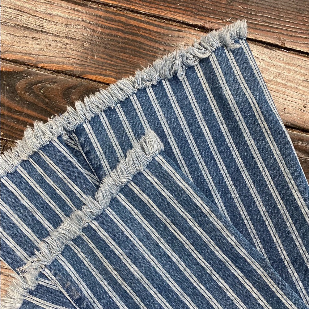 SMYM Berkeley Bells in Fountain Stripe - Picture 6 of 8